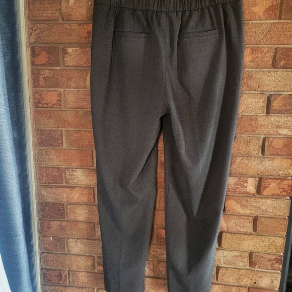 Banana Republic Hayden Pant - Gray, Elastic Back, Ankle Length - Size 10 - Picture 5 of 15